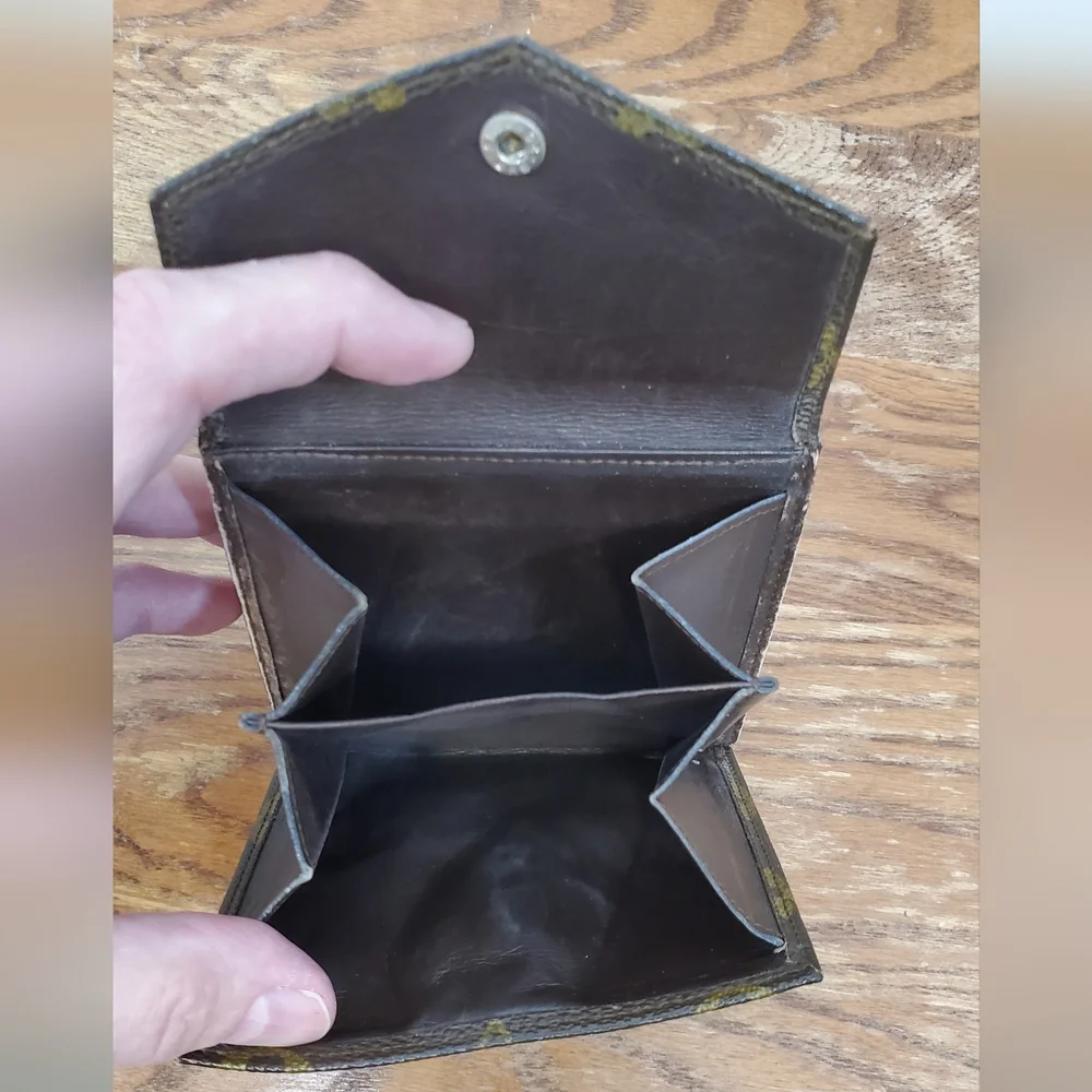 Louis Vuitton Compact Snap Wallet